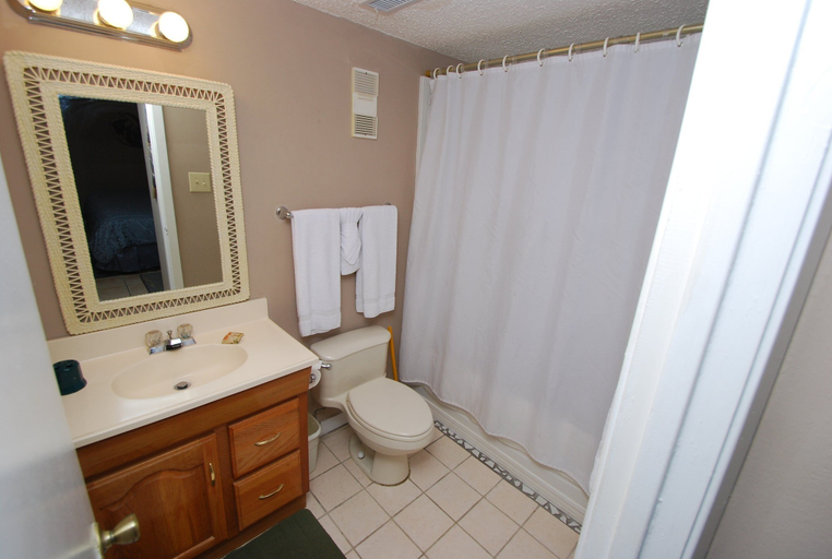 Bathroom 4, Island Shores, Baldwin