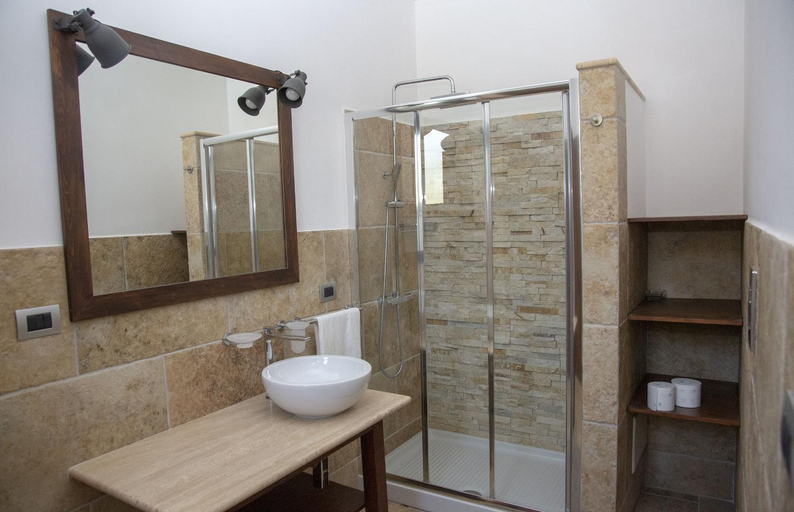 Bathroom 3, Casino del Monaco, Frosinone