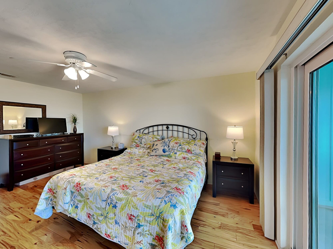 Bedroom 2, Sea Watch 1790, Flagler