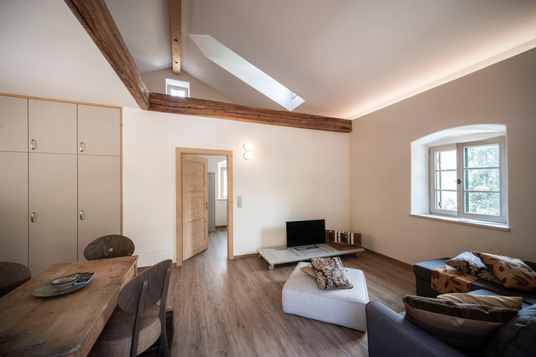 Others 5, Weingut Kornell - Schafferhaus Cosmas und Zeder, Bolzano