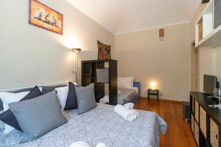 Bedroom 3, Exploring Turin: Crocetta Mini Flat, Torino