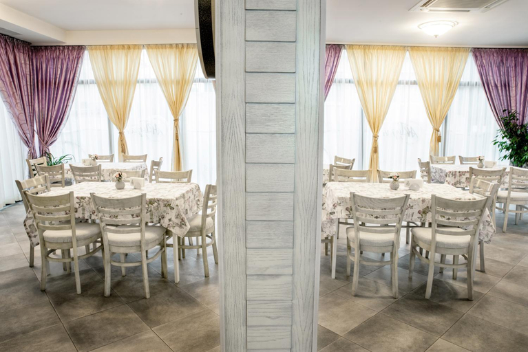 Food & Drinks 4, Astrea Deluxe, Hisar