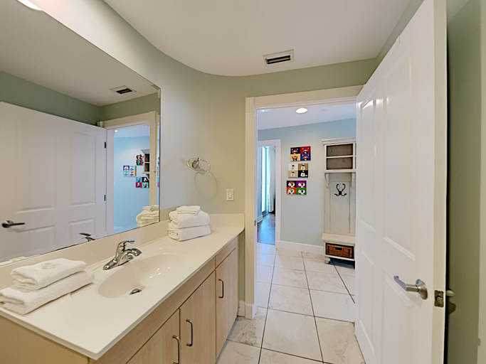 Bathroom 3, Island Towers by Southern Vacation Rentals, Baldwin
