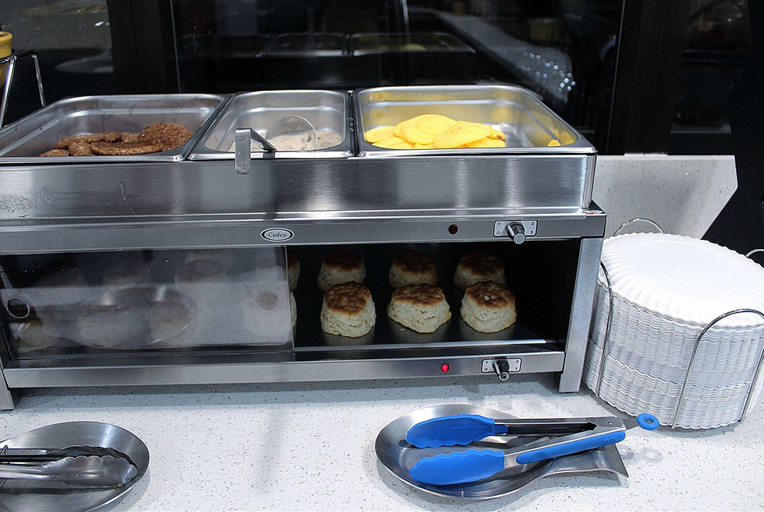 Food & Drinks 5, Days Inn by Wyndham Marianna, Jackson