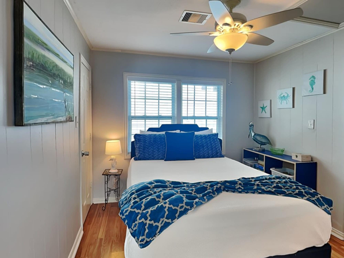 Bedroom 2, Blue Curlew, Galveston