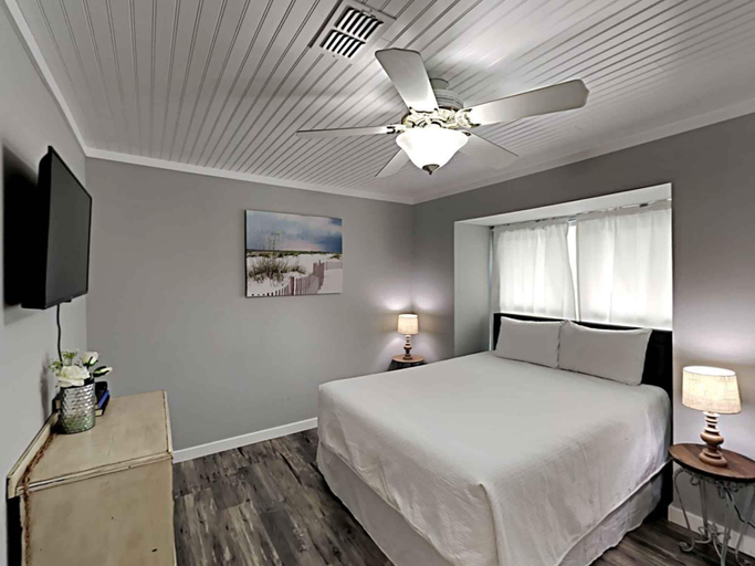 Bedroom 3, Sandcastle Townhomes #19 by Southern Vacation Rentals, Escambia