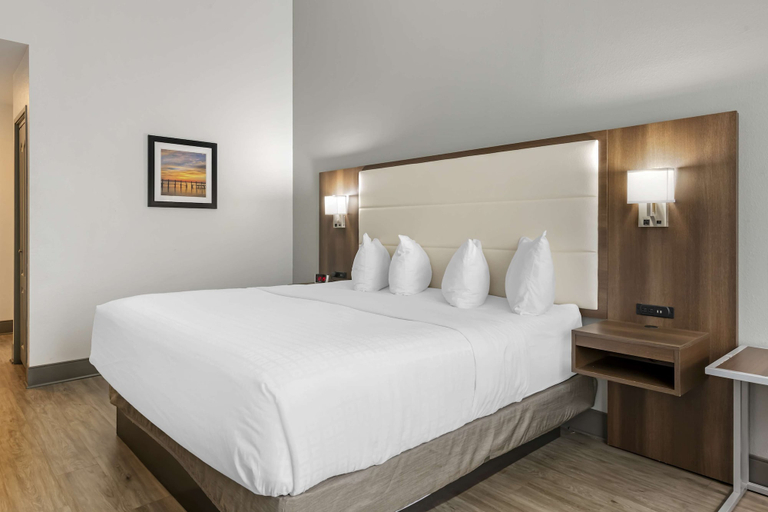 Bedroom 3, Best Western Plus First Coast Inn & Suites, Nassau