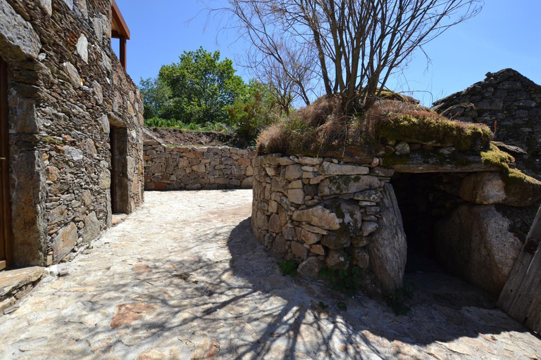 Others 4, Casas de Xisto, Branda da Aveleira, Melgaço