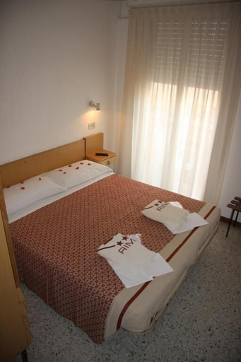 Bedroom 2, Hotel Orchidea, Rimini