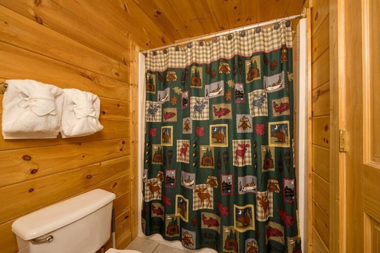 Bathroom 3, Scenic Vista Lodge, Sevier