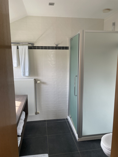 Bathroom 4, KLEIN NEDERLO, Vlaams Brabant