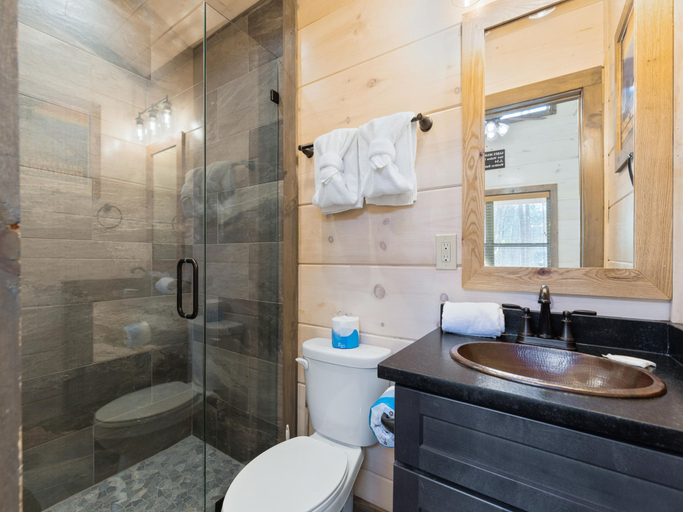Bathroom, Mount Cammerer - Unit 4, Cocke