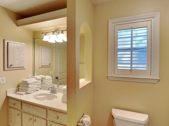 Bathroom 3, Camellia House by Southern Vacation Rentals, Walton