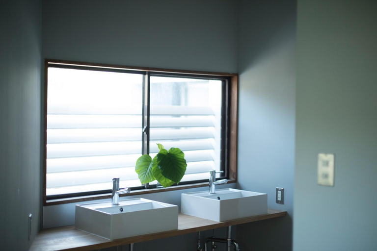 Bathroom 3, AMIGO HOUSE - Hostel, Zushi