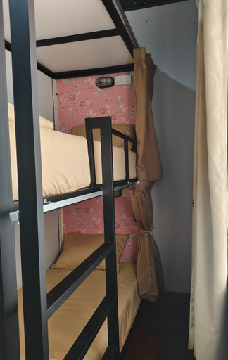 Bedroom 2, Mr Backpacker Hostel, Kuala Lumpur