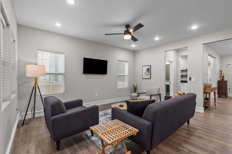 Others 4, Uptown Elegant Escape | JZ Vacation Rentals, Saint Louis