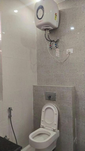Bathroom 4, Goroomgo Maujis Villa Guest House Prayagraj, Kaushambi