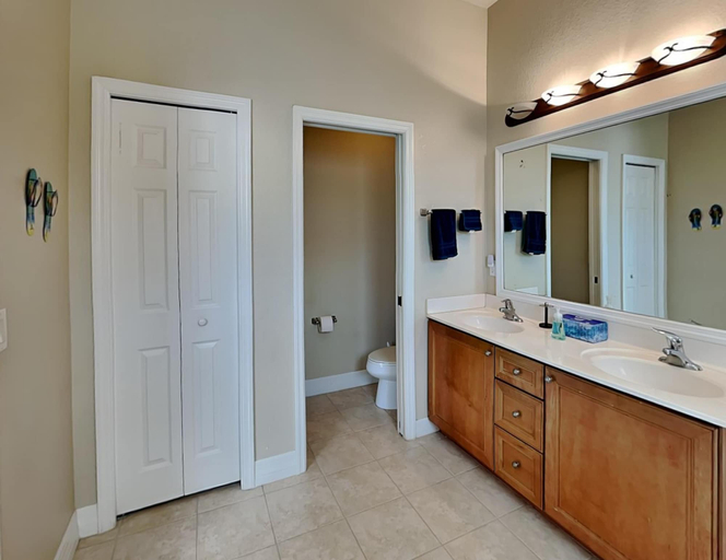 Bathroom 3, Sail Harbour 104, Lee