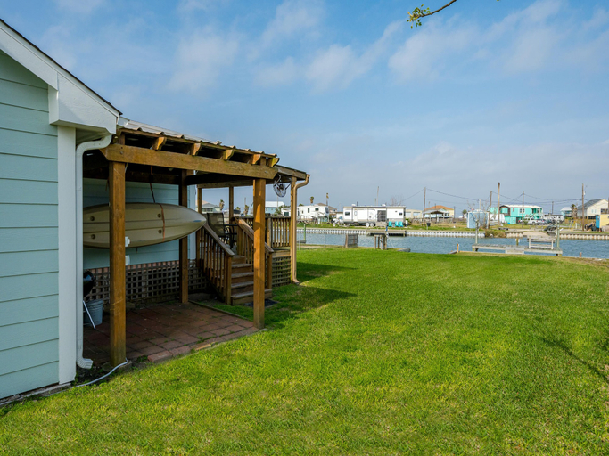Others 5, Canal Front Cottage, Aransas