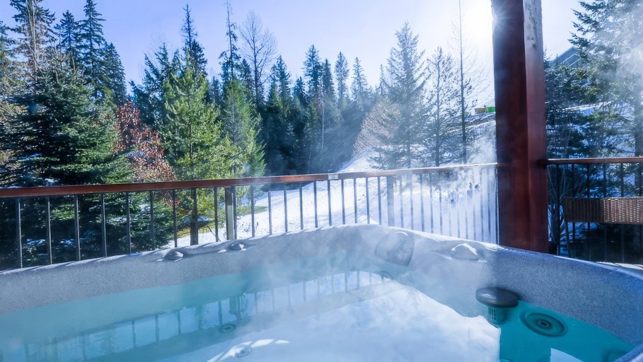 Sport & Beauty 5, Timberline Lodges by Fernie Lodging Co, East Kootenay
