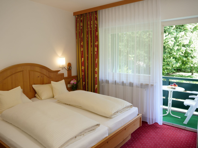 Bedroom 4, Hotel Garni Christl, Passau