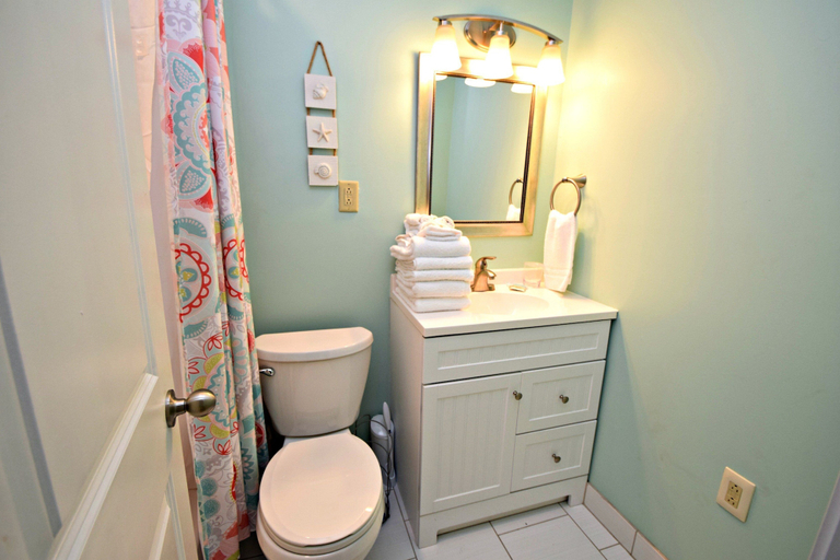 Bathroom 4, Soul Tide, Baldwin
