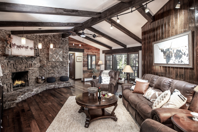 Others 5, Rustic Pines Retreat, Lincoln