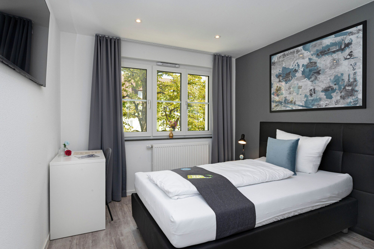 Bedroom 3, Hotel Das Q Spaichingen, Tuttlingen