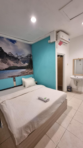 Bedroom 12
