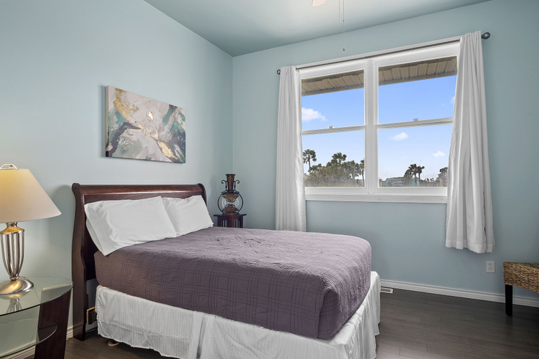 Bedroom 3, High Tide - Water View and Boat Slip!, Nueces