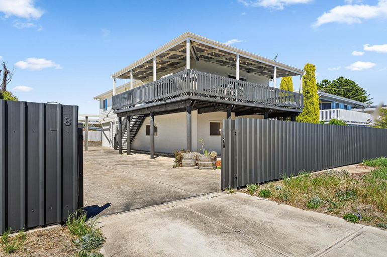 The Love Shack - Silver Sands - C21 SouthCoast Holidays, Adelaide