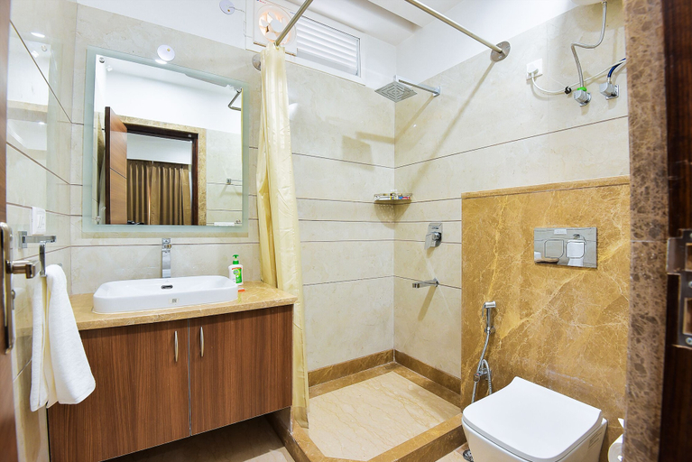 Bathroom 4, Zen Suites - Golf Course Road, Gurgaon