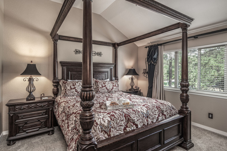 Bedroom 3, Mountain Soiree, Lincoln