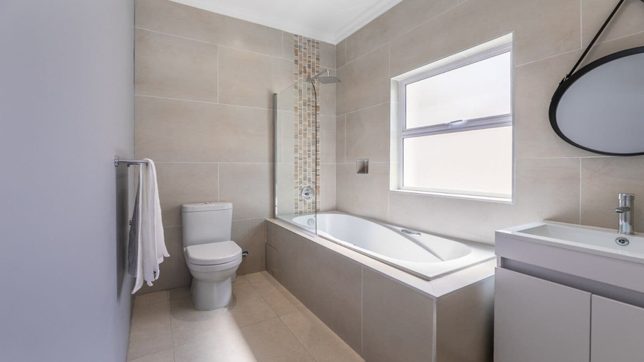 Bathroom 2, Inkantu Apartments & Suites, City of Cape Town