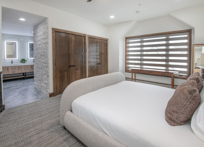 Room 4, Highlands Slopeside #221 3 Bedroom Condo by RedAwning, Eagle