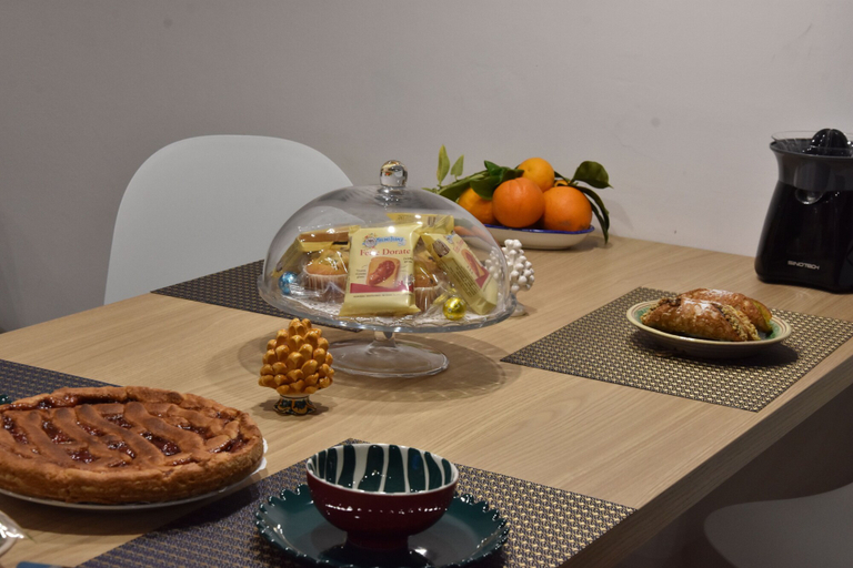 Food & Drinks 5, Gloeden House, Messina