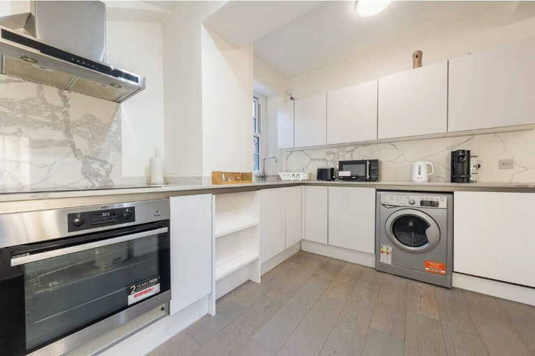 Private kitchen 3, The Carlton Residences, London