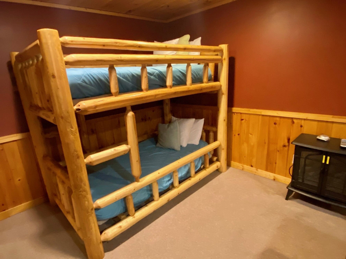 Bedroom 3, Million Dollar View - Four Bedroom Cabin, Sevier