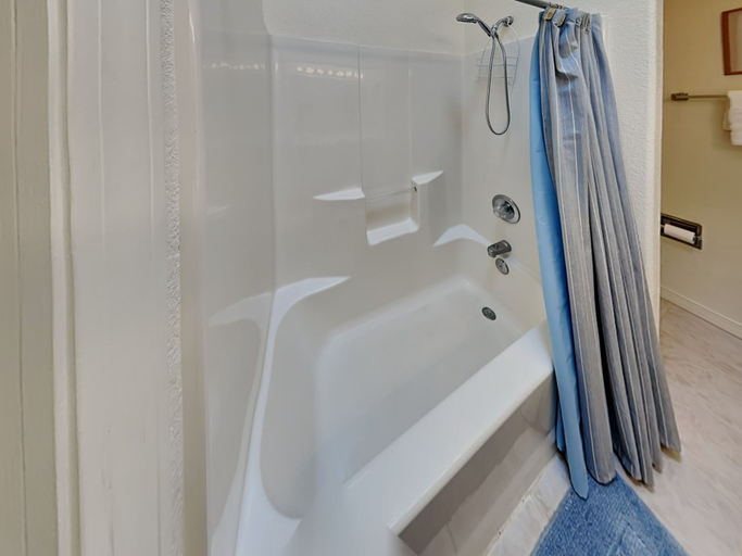 Bathroom 3, Alto Mountain Retreat, Lincoln