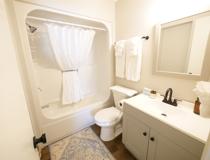 Bathroom 4, Sandcastle at Bermuda Beach by Ryson Vacation Rentals, Galveston