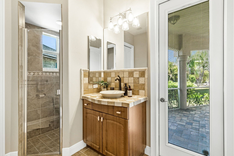 Bathroom 4, Cape Harbour Hideaway, Lee