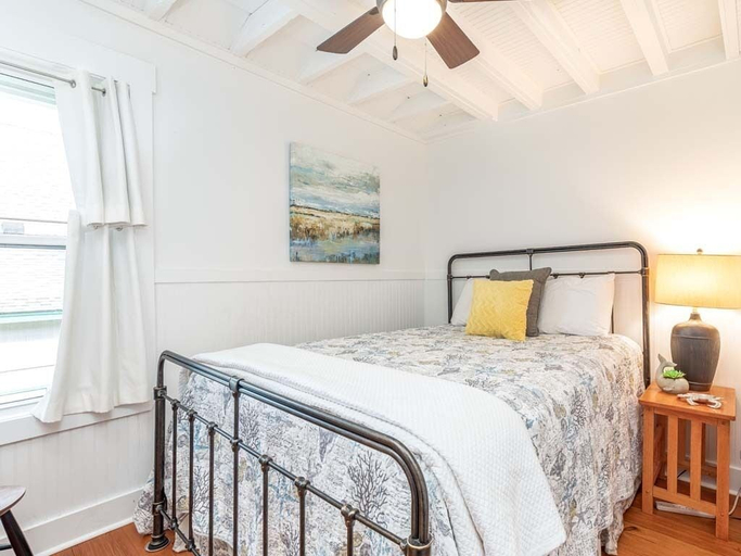 Room 3, Wrens Nest by Tybee Vacation Rentals, Chatham