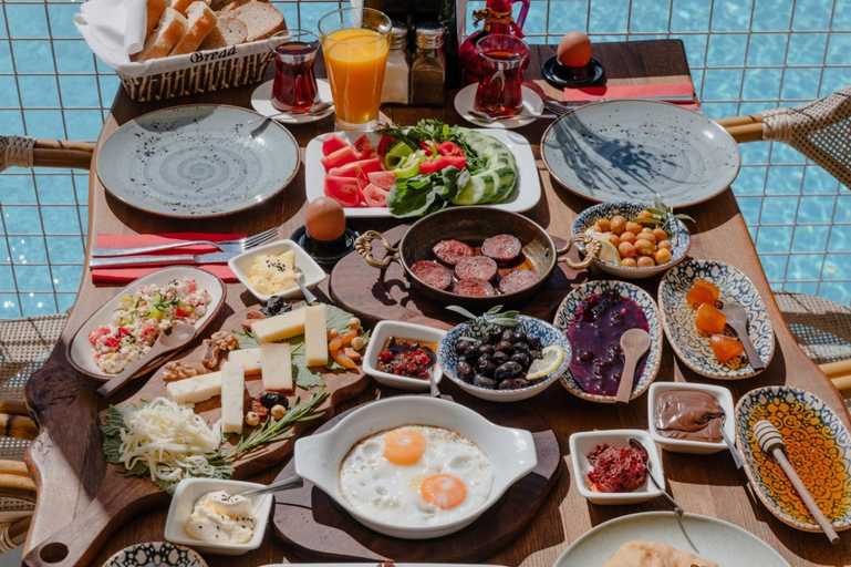 Food & Drinks 4, My House Urla, Urla