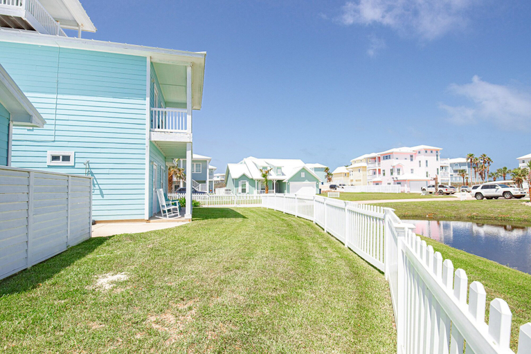 Exterior & Views 2, Blue Fin House- Pet Friendly & Boardwalk to the Beach!, Nueces
