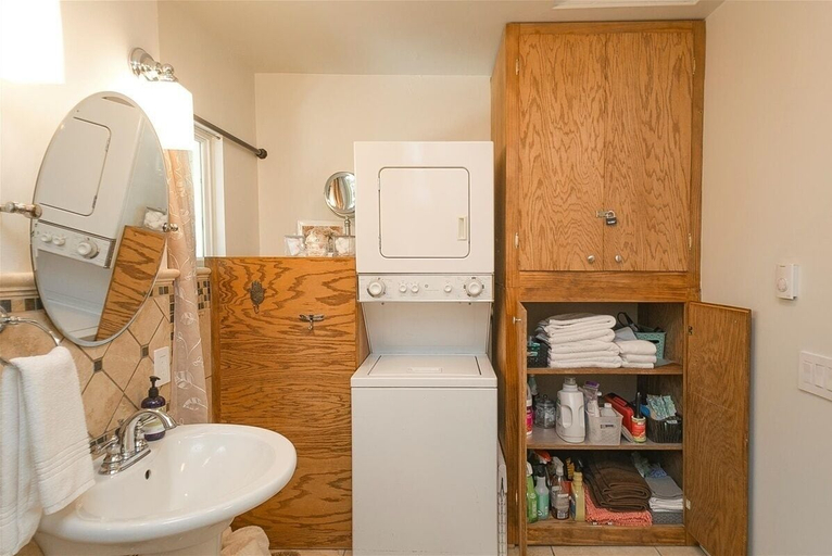Bathroom 4, The Maite Bungalow, Ada