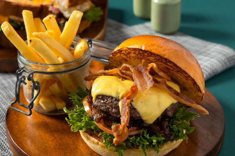 Food & Drinks 20