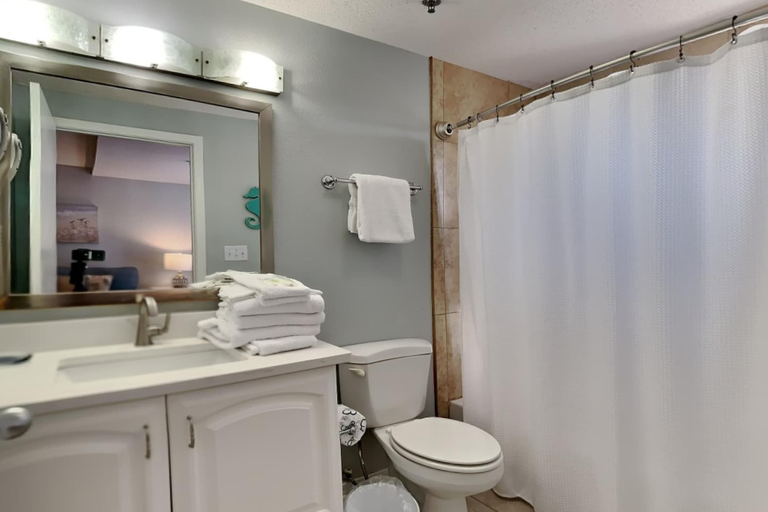 Bathroom 4, Island Mist B by Southern Vacation Rentals, Okaloosa