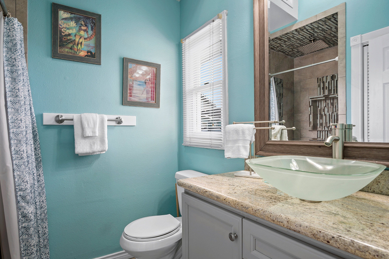 Bathroom 4, High Tide - Water View and Boat Slip!, Nueces