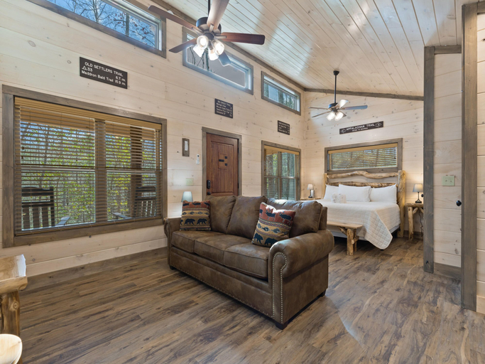 Bedroom 1, Mount Cammerer - Unit 4, Cocke