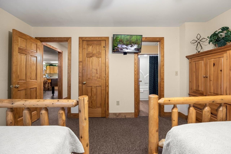 Bedroom 2, Poplar Point Condo Unit 12E - Three Bedroom Condo, Sevier